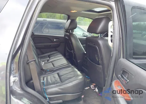 2010 Chevrolet Tahoe Lt z USA, uszkodzony, nr VIN 1GNUKBE01AR105053